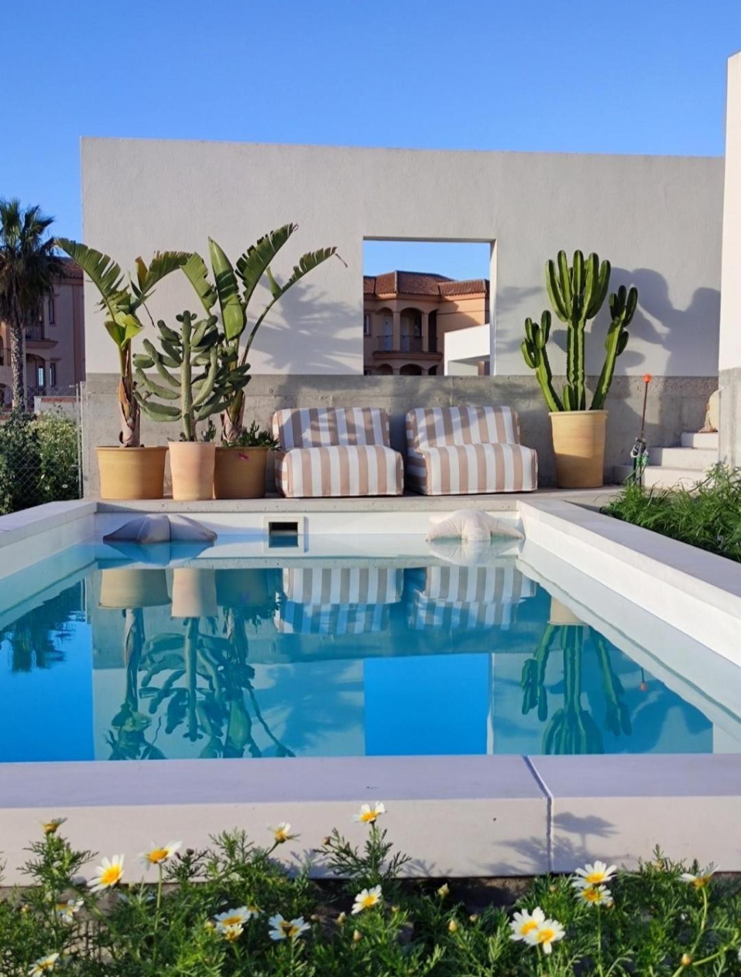 Casa Con Dos Alas - Adults Only Sanlucar de Barrameda Exterior photo